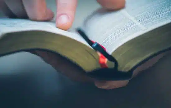 ¡Descubre la Mejor Manera de Leer la Biblia con Estas Aplicaciones Increíbles!